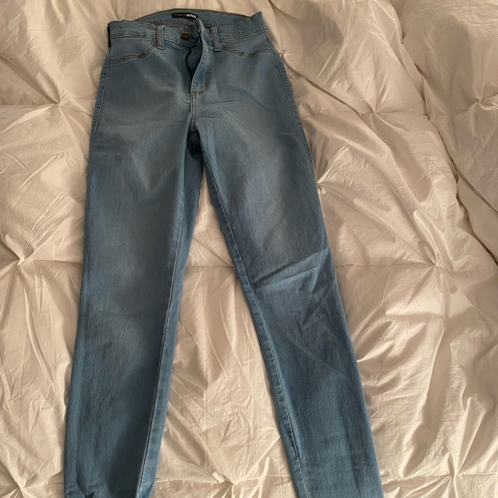 Fashion Nova Size 5 Jeans